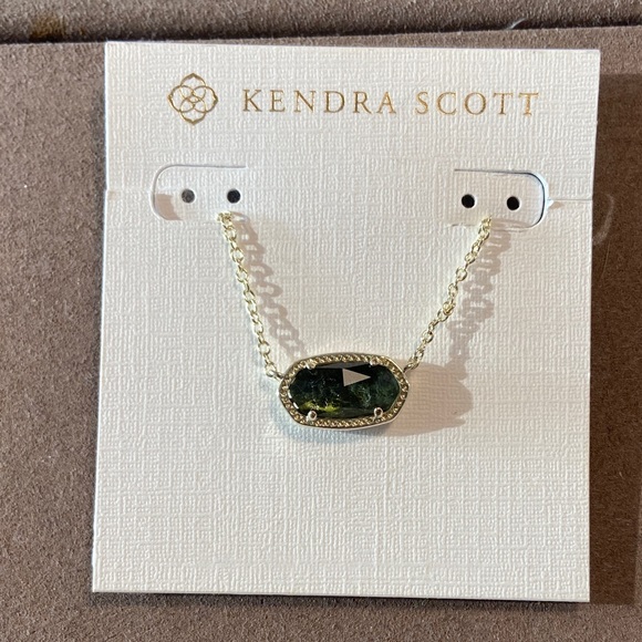 Kendra Scott Jewelry - Kendra Scott Gold Necklace with Dark Green Pendant
